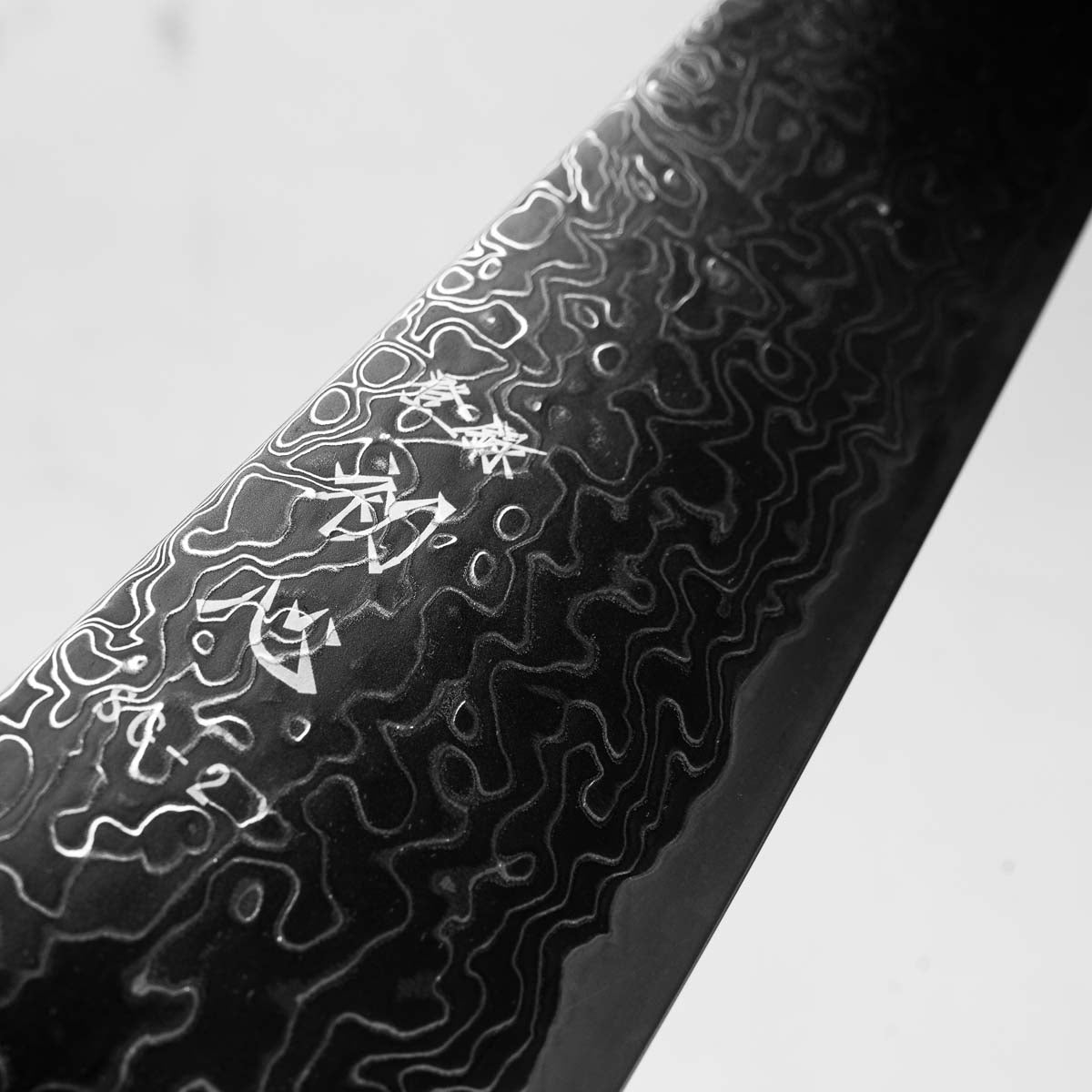 Hatsukokoro Ryuhyo Kurozome SG2 Damascus Kiritsuke Gyuto 210mm - Persimmon