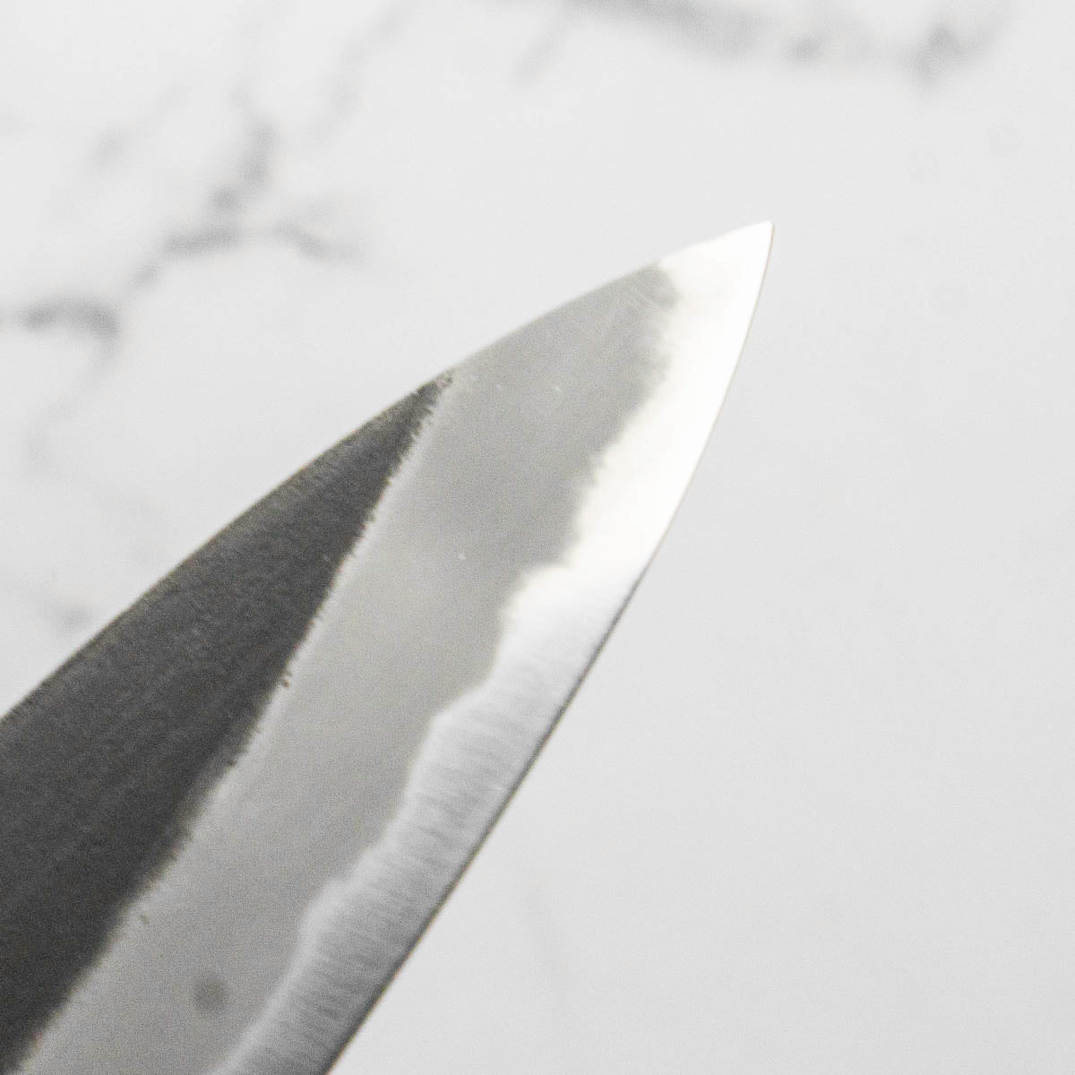 Mutsumi Hinoura Ajikataya White 2 Petty 135mm - Resin (Red)