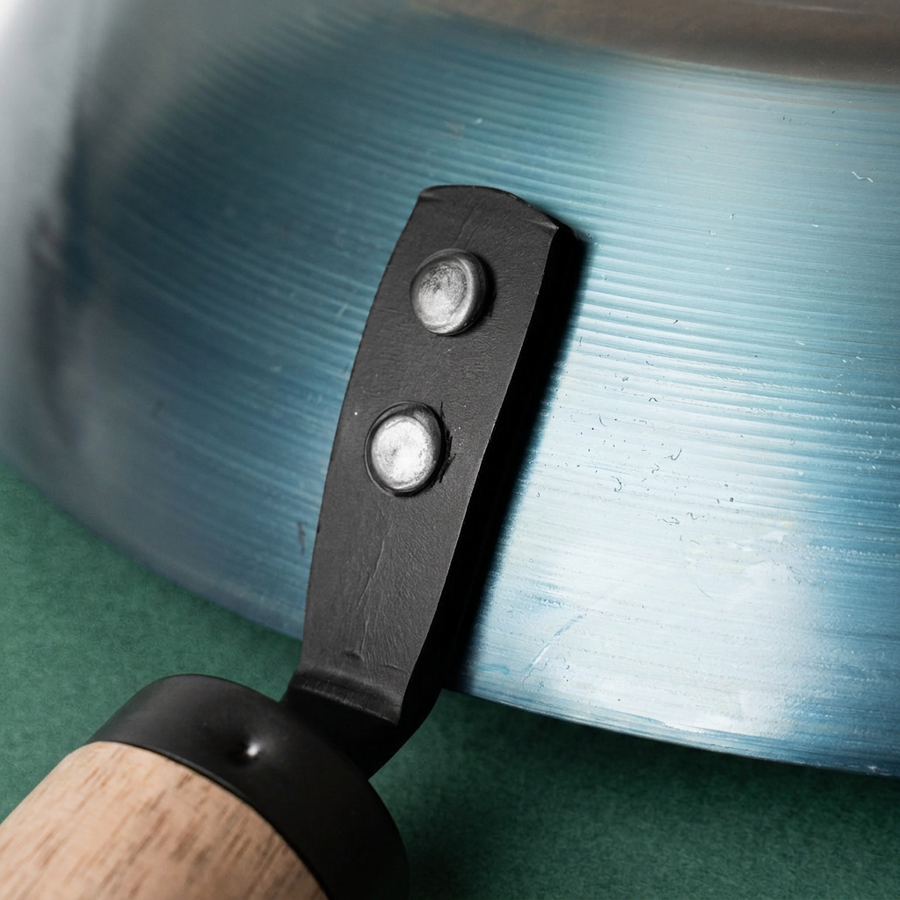 Fujita Kinzoku - "Frying Pan for Unmotivated Days" - Walnut Handle