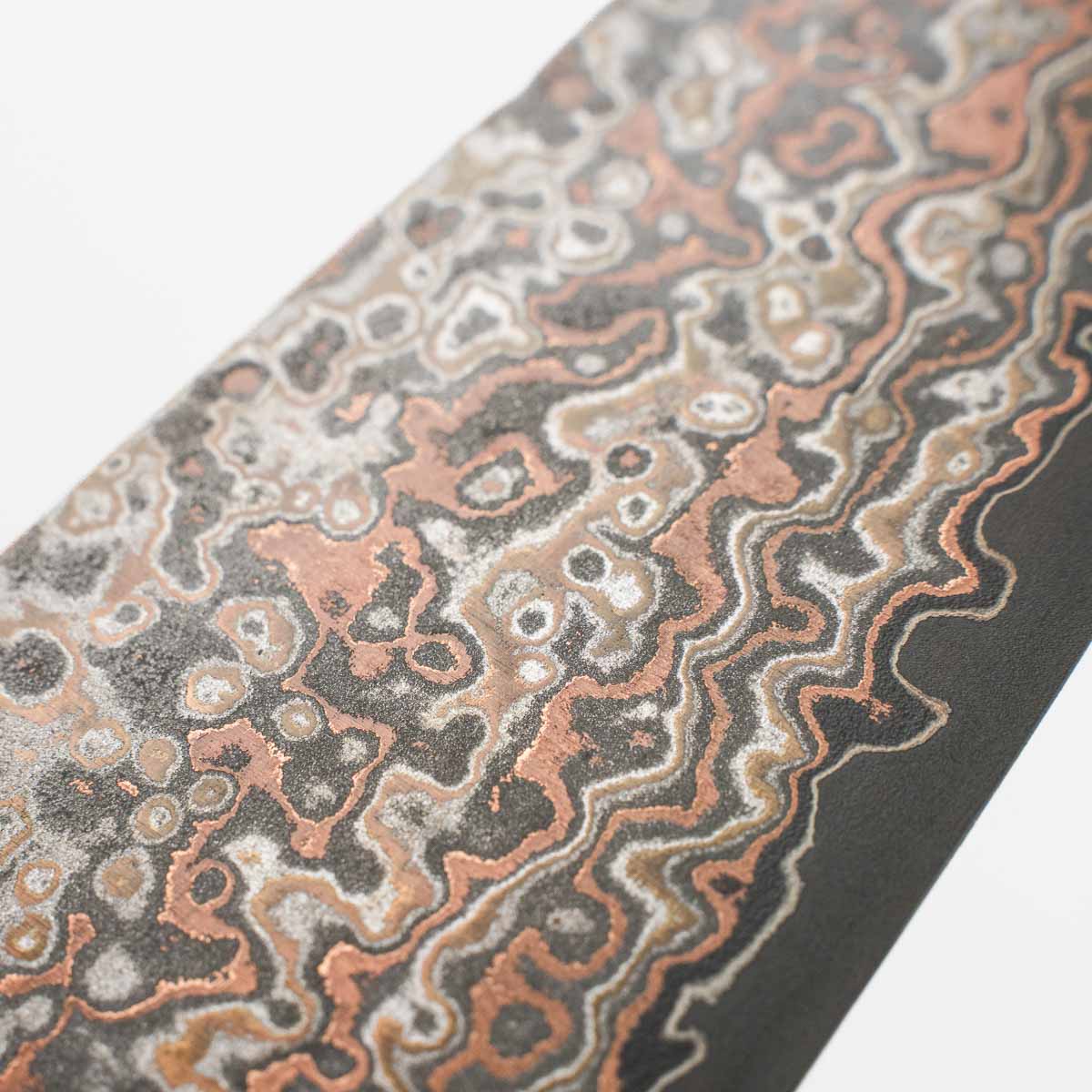 Takeshi Saji VG10-W Nashiji Rainbow Damascus Bunka 165mm - Dark Carbon Fibre