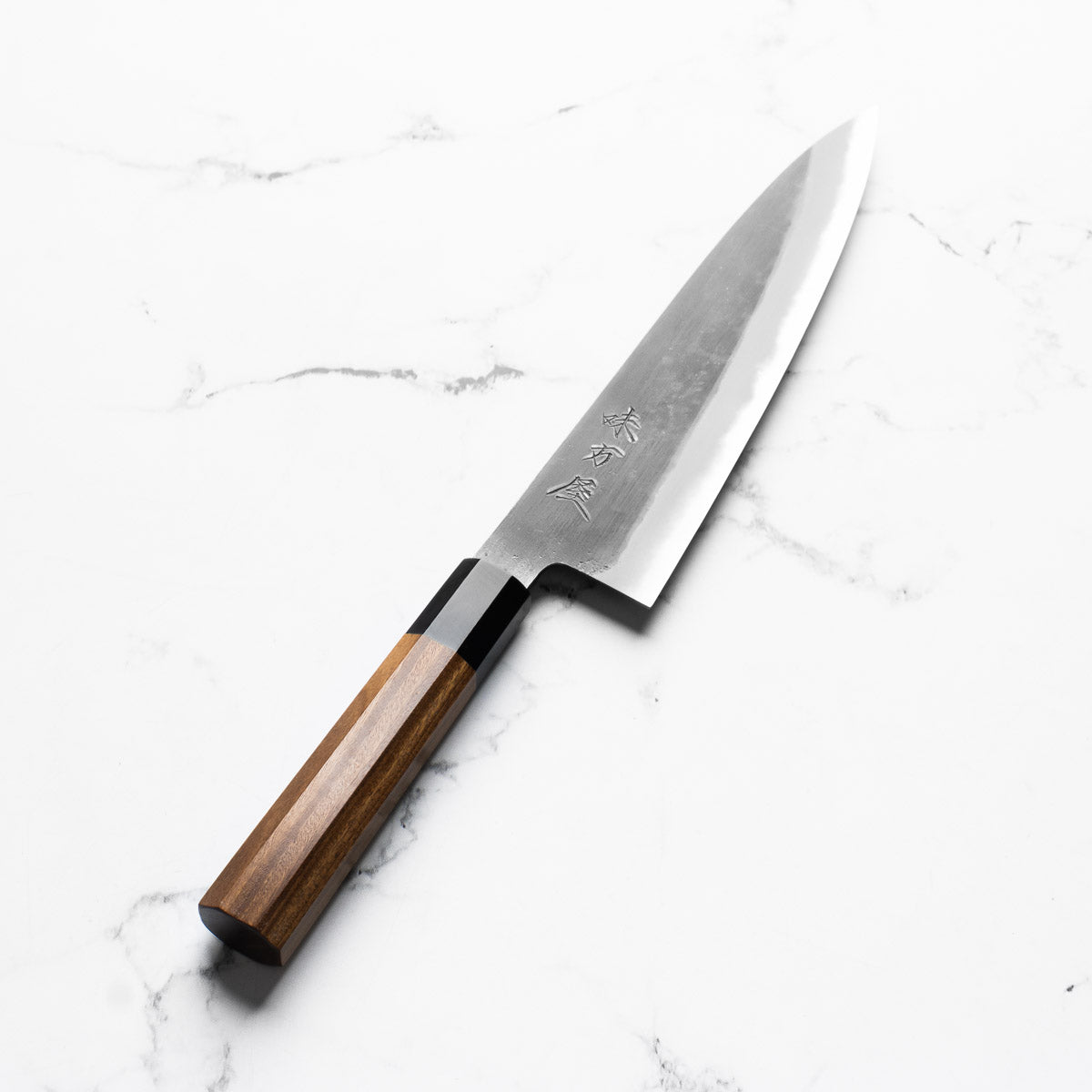 Mutsumi Hinoura Ajikataya White 2 Gyuto 210mm - Rosewood / Black Horn
