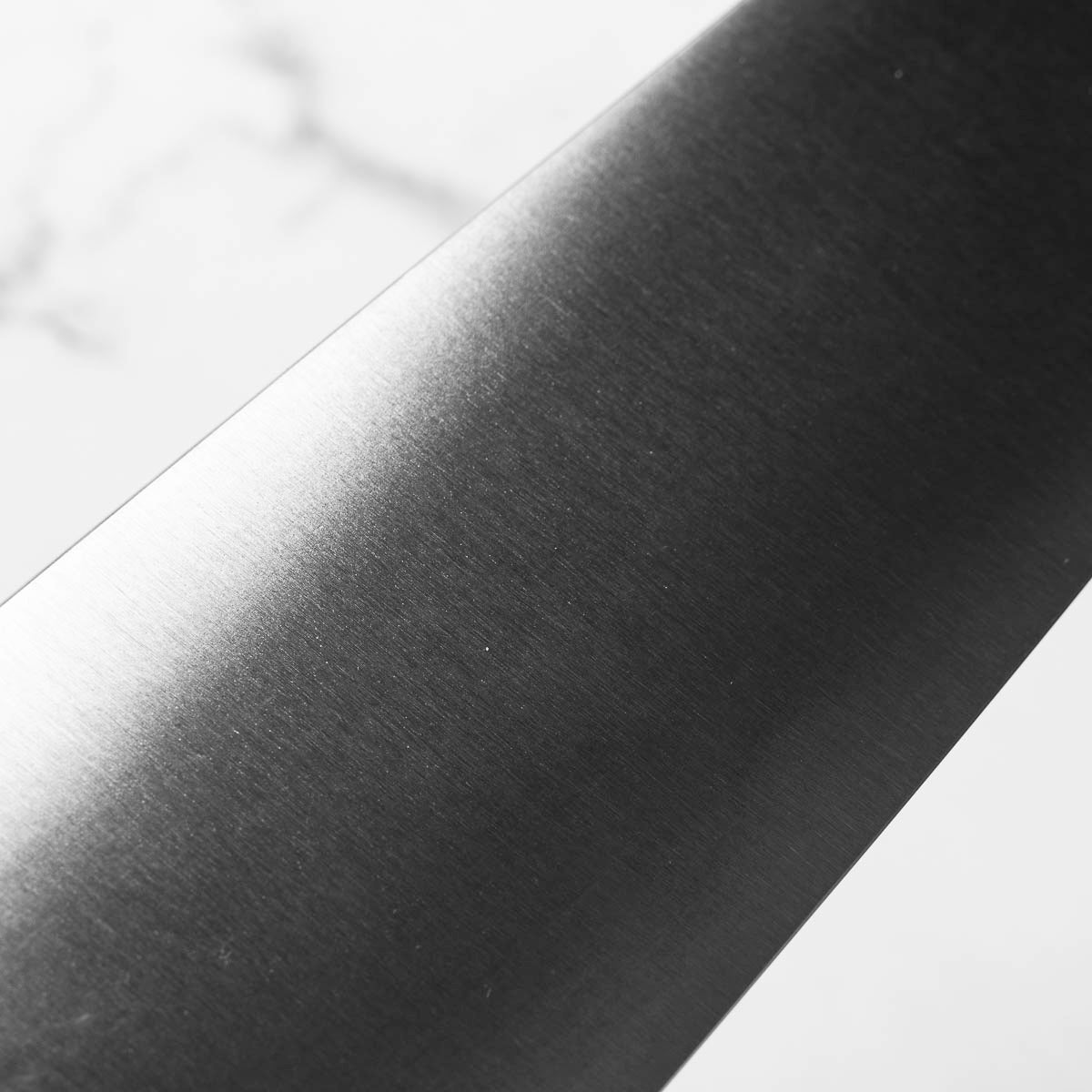 Shibata Koutetsu SG2 Boss Bunka - Ebony & White - handle detail