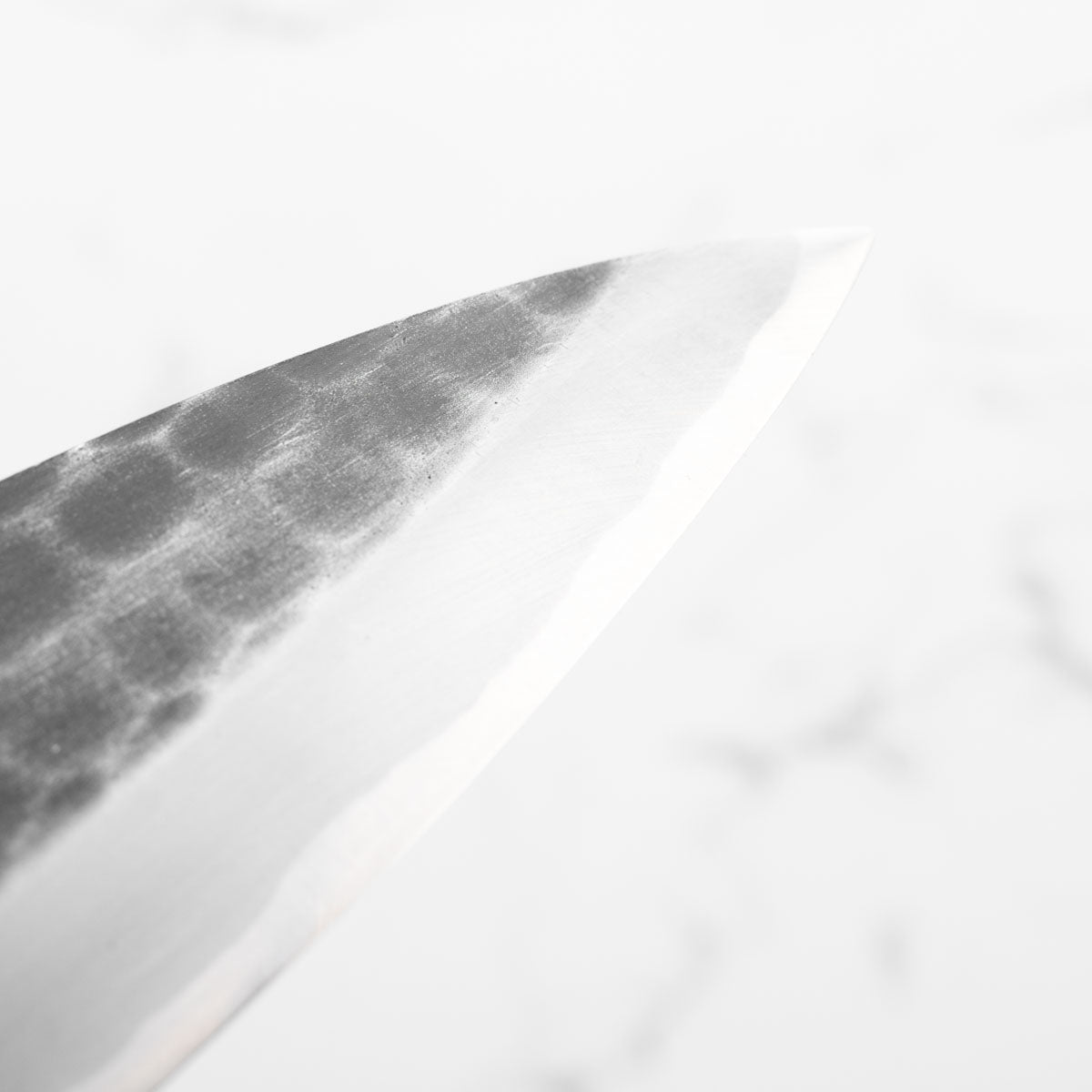 Mutsumi Hinoura Ajikataya White 2 Tsuchime Gyuto 210mm - Ebony & White Horn
