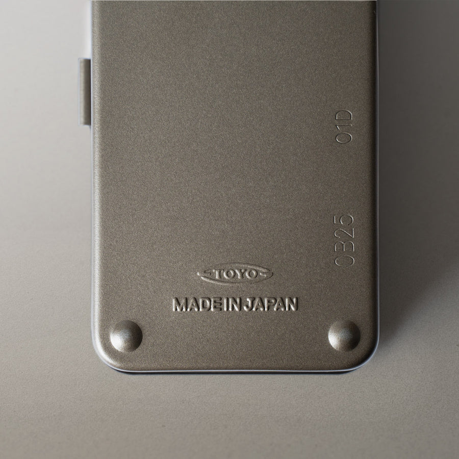 TOYO Trunk Shape Toolbox T-190TI (Titanium)