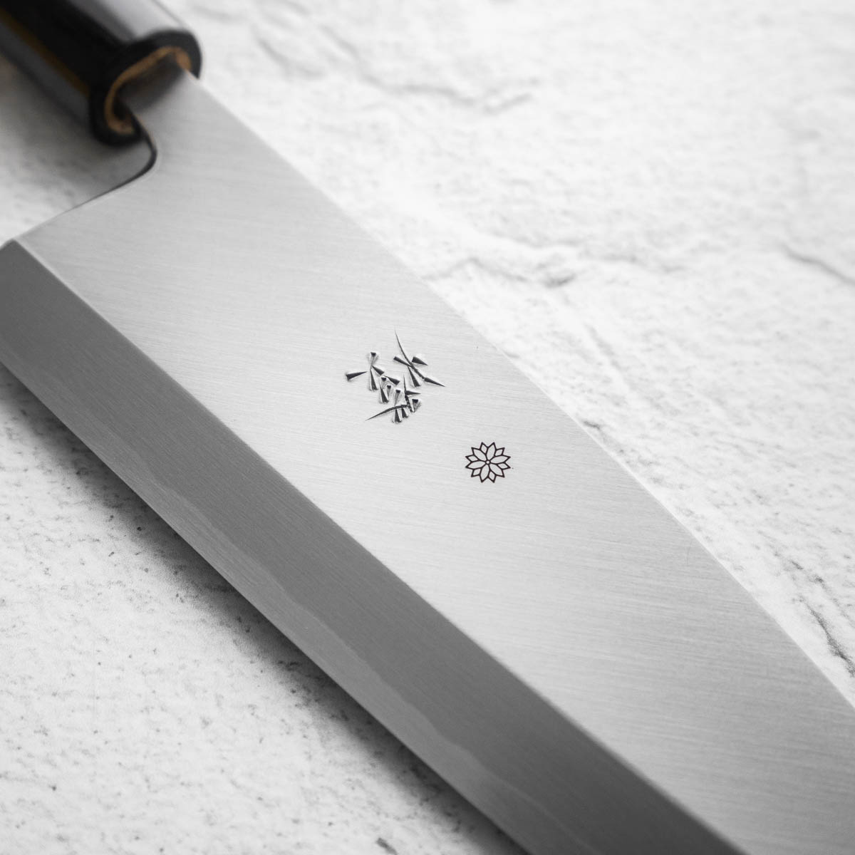 Sakai Kikumori Tomoshibi Deba 210mm
